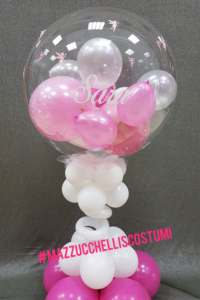 centrotavola bubble cresima rosa con scritta sara con fantastiche decorazioni di trilly - Mazzucchellis